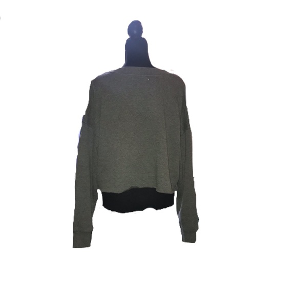 Colsie Grey Cropped Sweatshirt - Picture 3 of 6